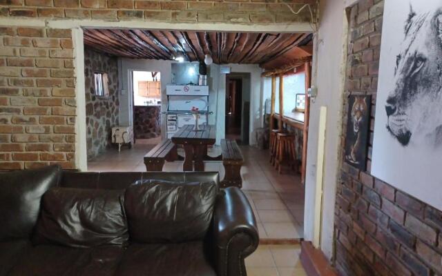 KHAYA LANGA Guest House & Contractors Accommodation
