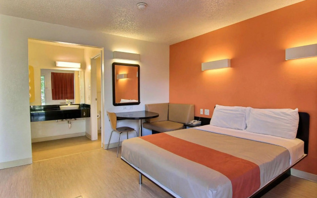 Motel 6 Austin, TX - North Central
