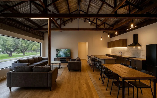 Voltage Lodge – Restaurant – Collie
