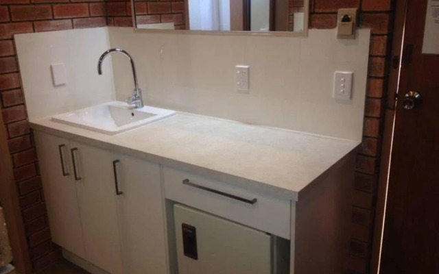 Ashleigh Court Motor Inn