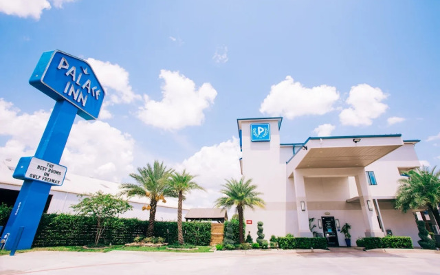 Palace Inn Blue I-45 & College Ave