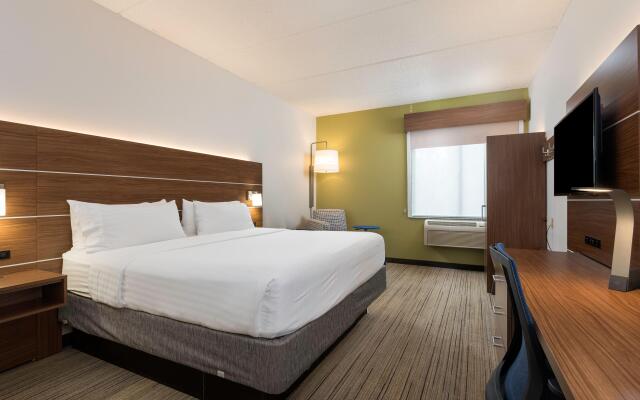 Holiday Inn Express Charlotte Belmont Airport, an IHG Hotel