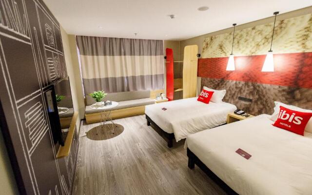 Ibis Neijiang North Railway station Hotel
