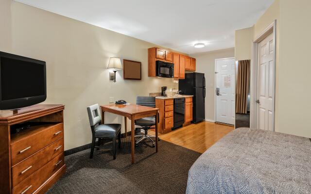 Candlewood Suites Galveston by IHG