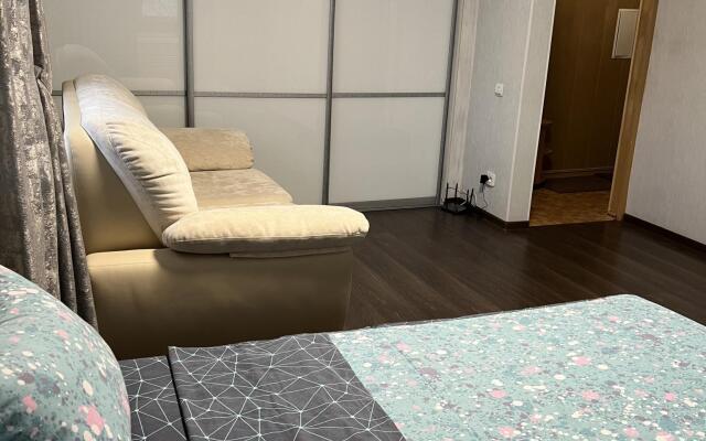 Katy Home (Кэти Хоум) на улице Азина