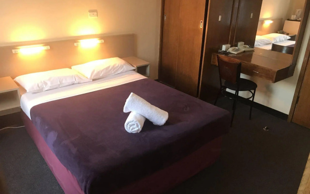 Welcome Stranger Hotel