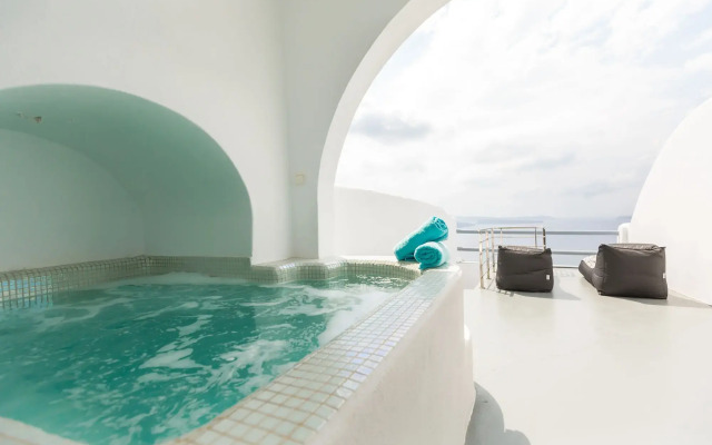 Oia Suites