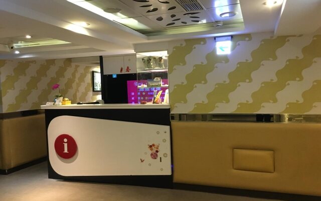 R8 Eco Hotel