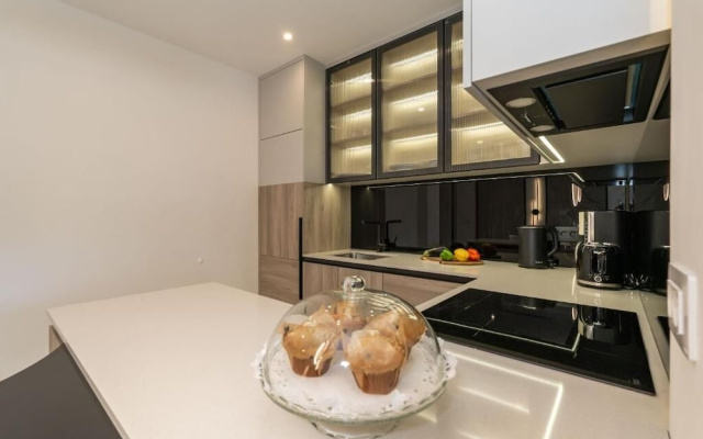 THE SIGNATURE SUITE by DuHomes