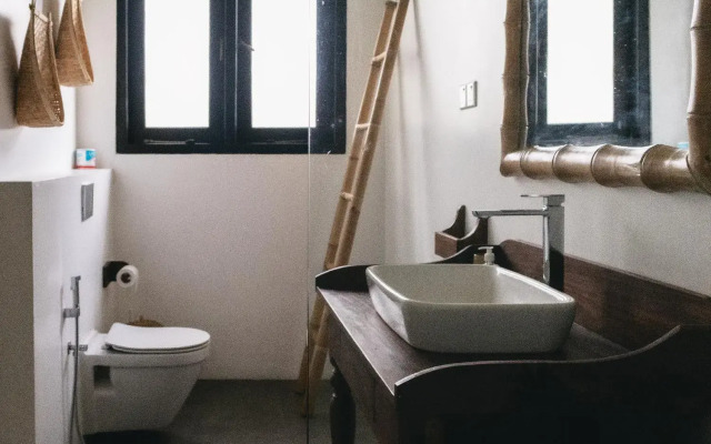 Poya Villa Ahangama by Sunsessions