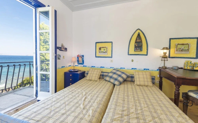 "beachfront Spetses Spectacular Fully Equipped Traditional Villa Families/groups"