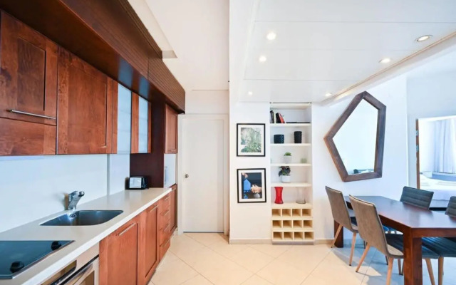 Beach Front 2BR in Sea Hotel by HolyGuest