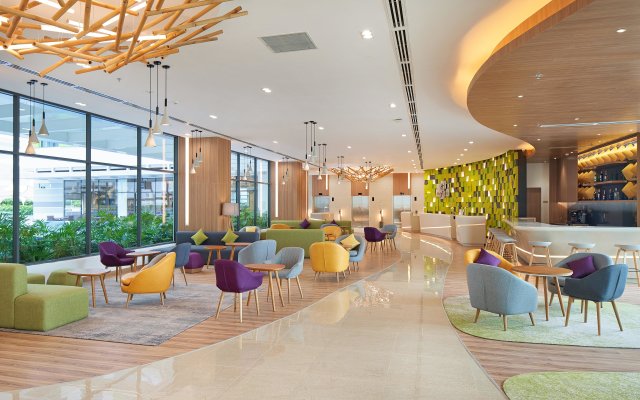 Holiday Inn & Suites Saigon Airport, an IHG Hotel