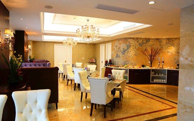Oceania Hotel