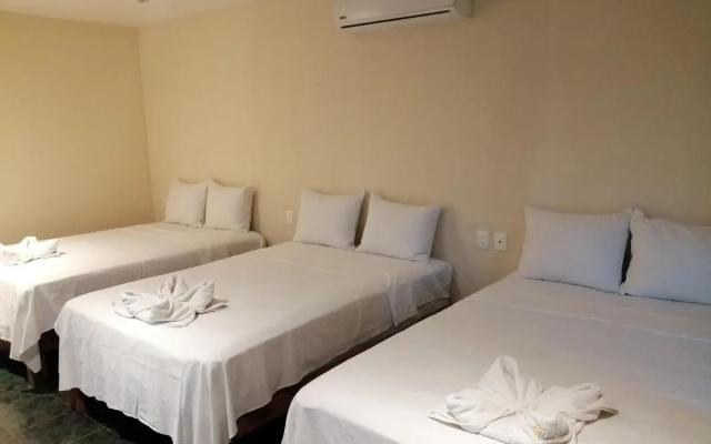 Hotel Ashly Loma Larga