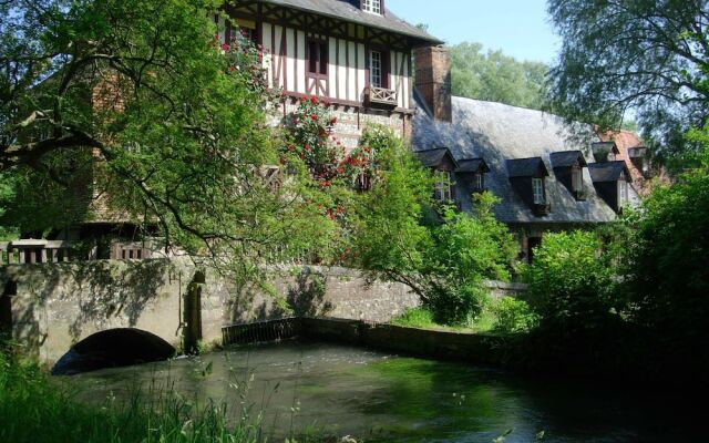 Le Moulin Fleuri Du Petit Appeville