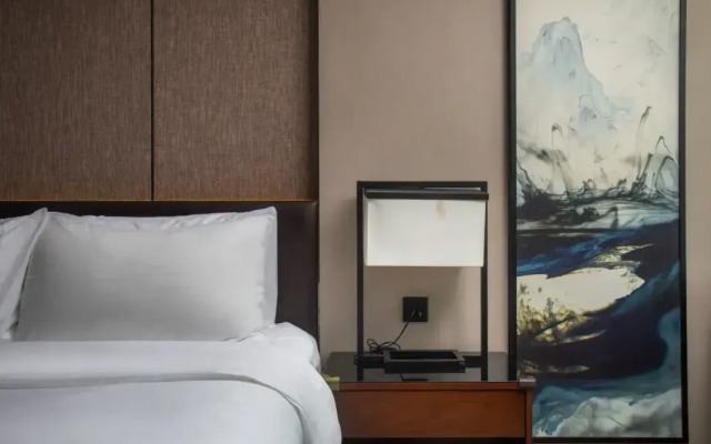 BBHOL Elegant Hotel