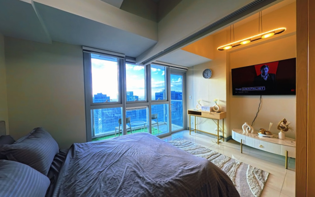 35th Uptown Park Suites Tower 2 BGC