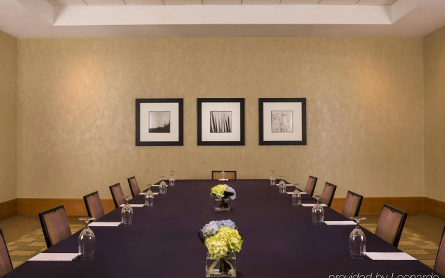 The Westin Detroit Metropolitan Airport