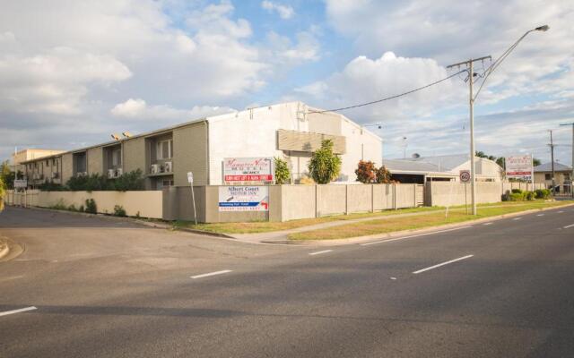 Hampton Villa Motel
