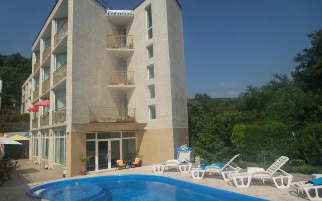 Family Hotel Paradise