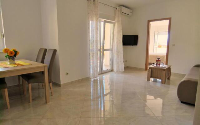 Apartments Zvone