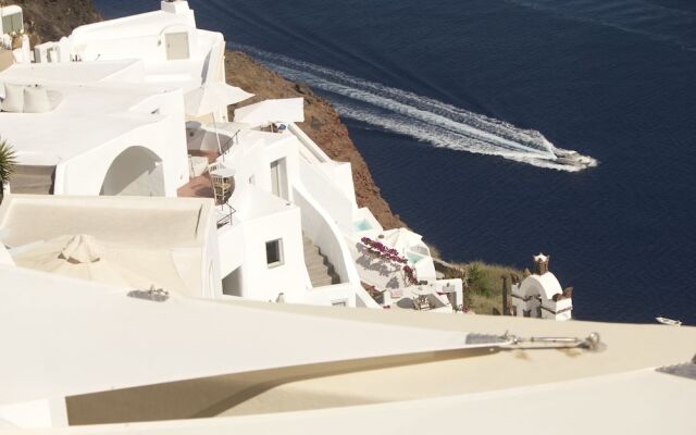 Aerie-Santorini