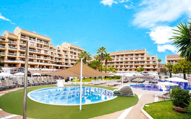 Coral Compostela Beach Hotel