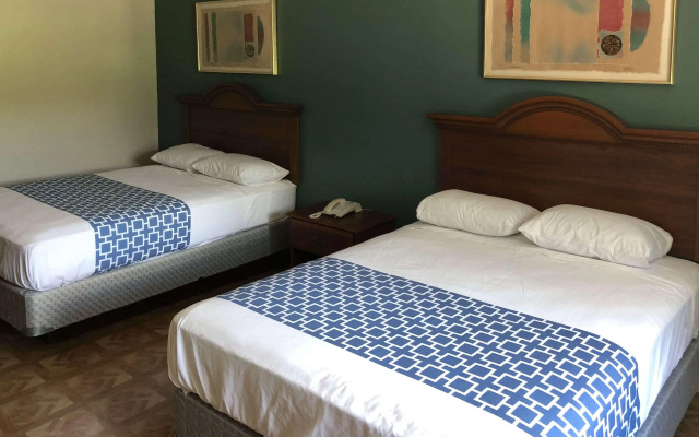 Rodeway Inn & Suites