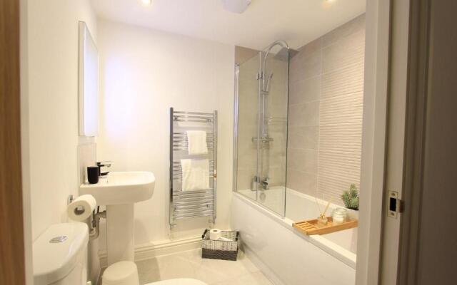 Cabot Mews Apartment 7