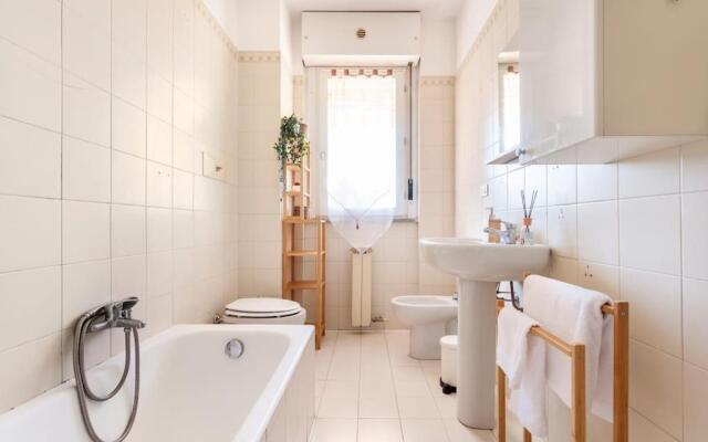 Elegante Suite adiacente Metro, Wifi Netflix