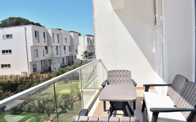 White Moon Apartment 301