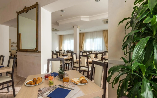 Hotel Corinna