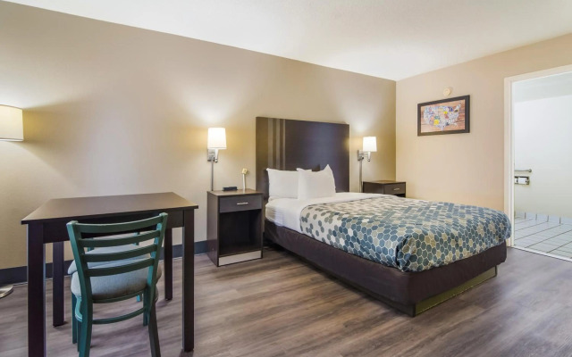 Econo Lodge Garner - Raleigh