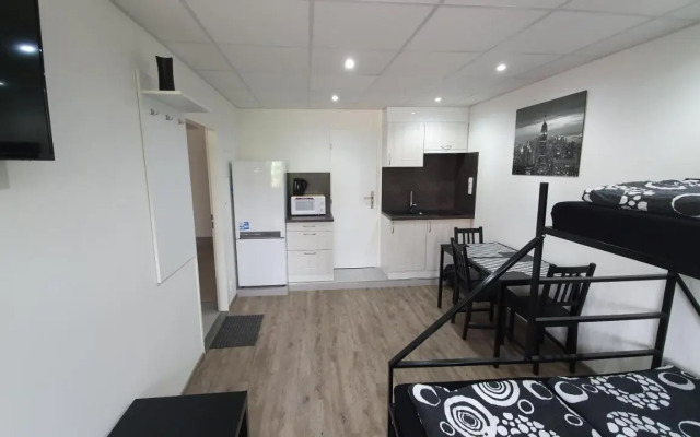 Small Apartments Denisa Business