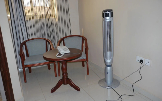 Rosaline Suites Hotel