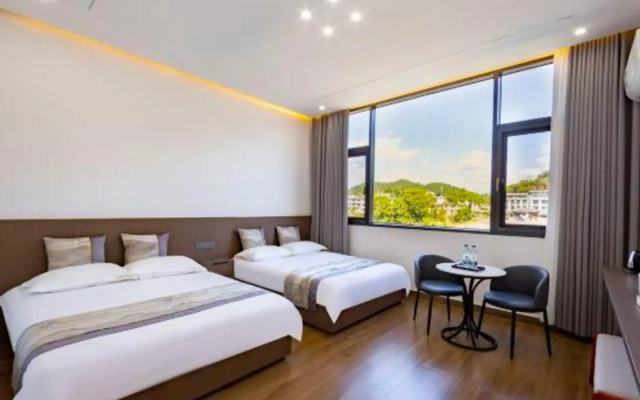 She County Shendu Town Gallery Home Homestay (Xin'anjiang Landscape Gallery Scenic Area)