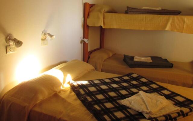 Hostel Aves Del Lago