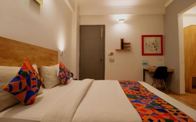 FabHotel The Glory