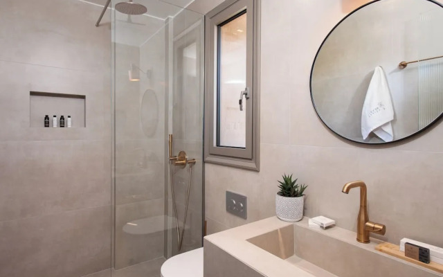 Reveli Suites