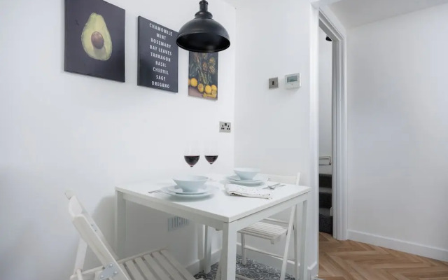 Central Plymouth 2Bed Apartment-Sleeps 4