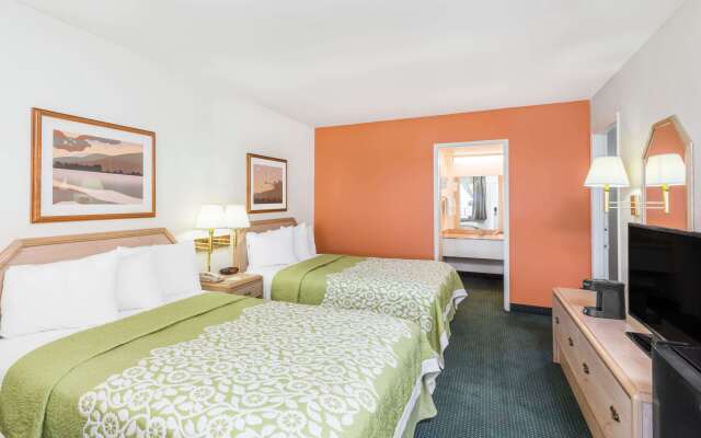 Days Inn by Wyndham Deming