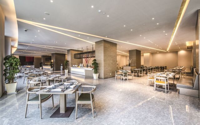 Q-Box Hotel Shanghai Sanjiagang