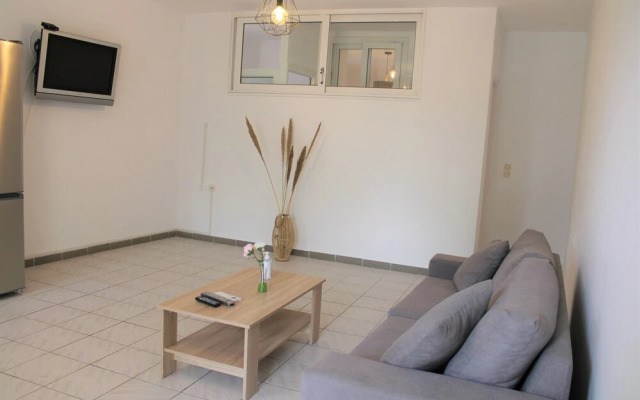 "kalamaki Plaza Apartments 'kalimera'"