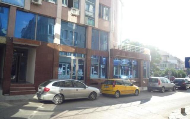 Neva Guest Rooms and Studios