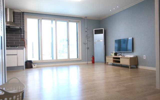 Namu Guesthouse & Pension - Hostel
