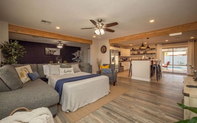 Scottsdale Osborn 3 Bedroom Home by RedAwning