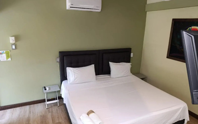 Apartament & Suites Amazonas Explorer's Leticia