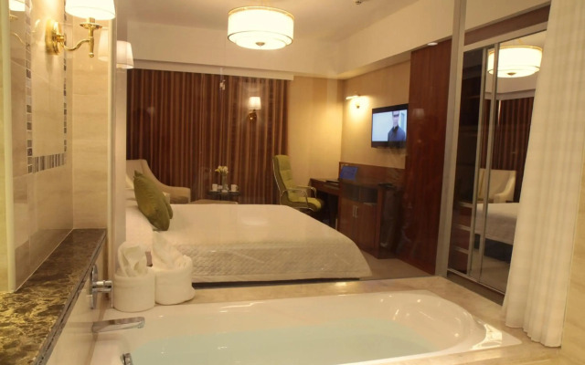 Central Park Tower Resort
