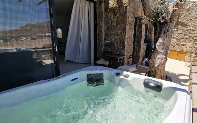 MvibesMykonos homes and studios